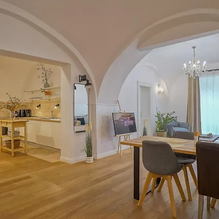 Luxury Garden דירה בראשוב